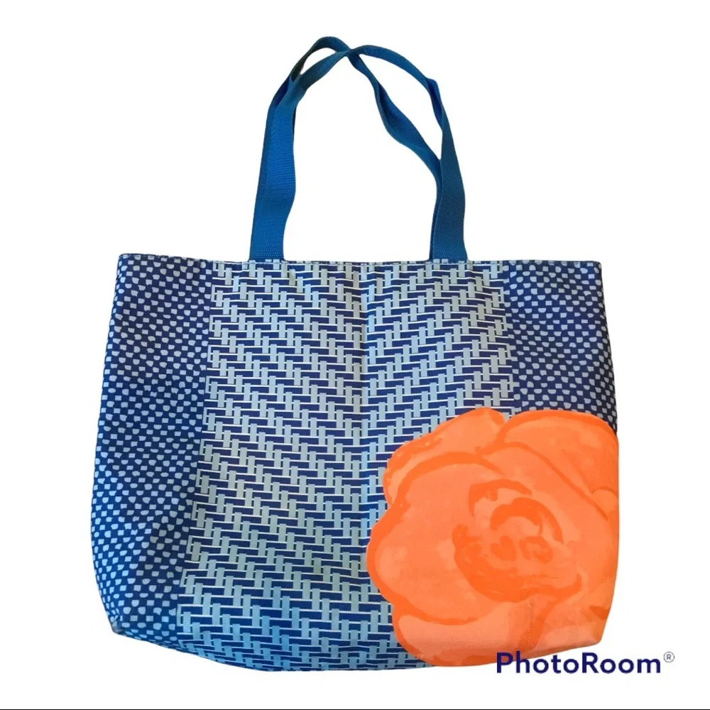 ⭐️NEW Lancôme Beach Tote Bag⭐️ - Picture 1 of 3